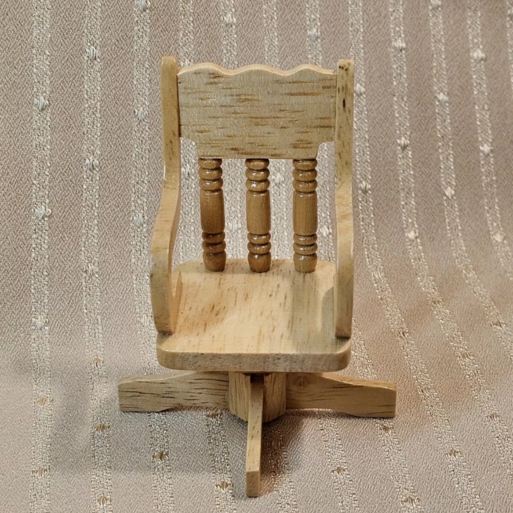 Dollhouse miniature office chair 1:12